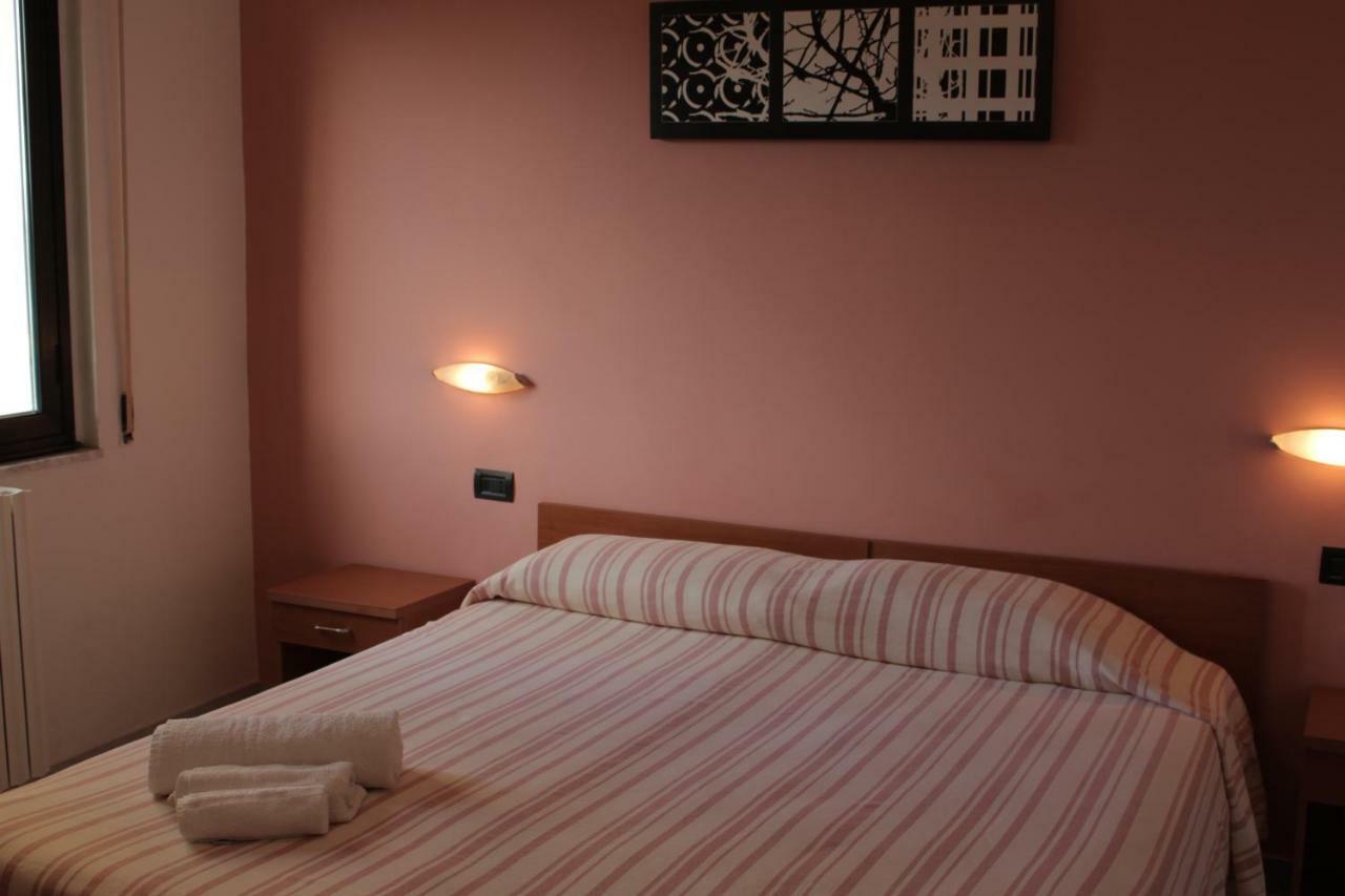 Albergo Il Terrazzino Vibo Valentia Marina Exterior photo