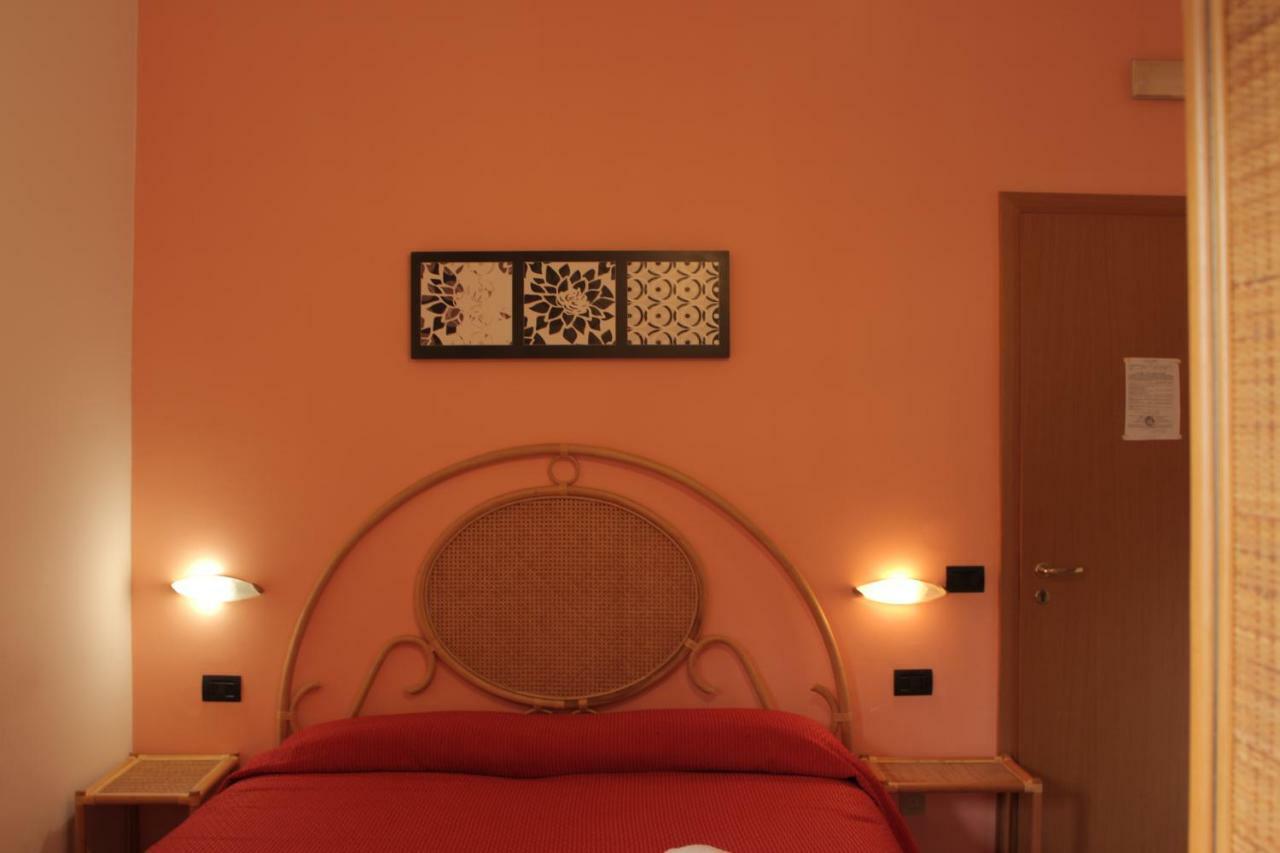 Albergo Il Terrazzino Vibo Valentia Marina Exterior photo