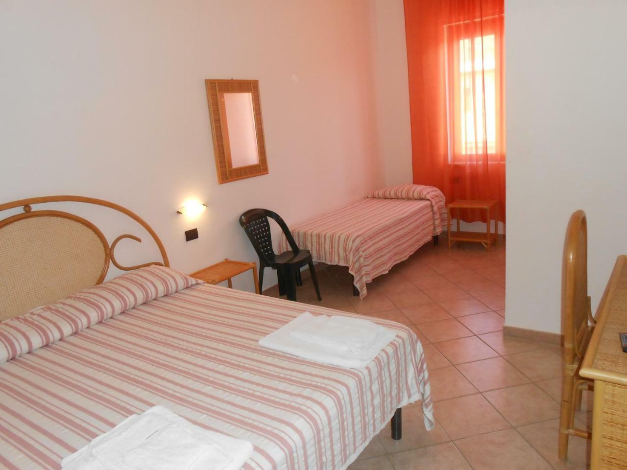 Albergo Il Terrazzino Vibo Valentia Marina Exterior photo